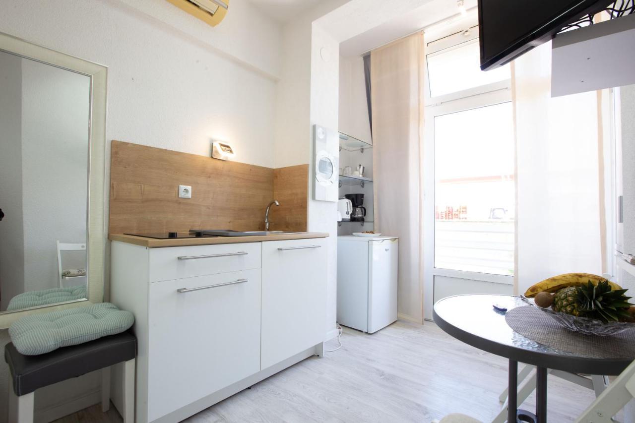 Lilly Studio Apartments Задар Екстер'єр фото